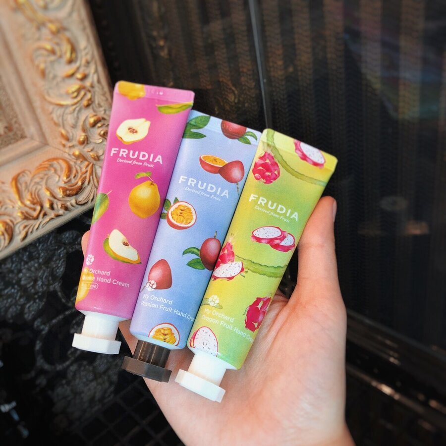 FRUDIA Squeeze Therapy Cherry Hand Cream, 30гр. Frudia Крем для рук ароматизированный c вишней