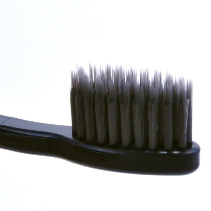 DENTAL CARE Nano Charcoal Toothbrush Set 4шт. Dental Care Набор зубных щеток c древесным углем и сверхтонкой двойной щетиной (средней жесткости и мягкой)