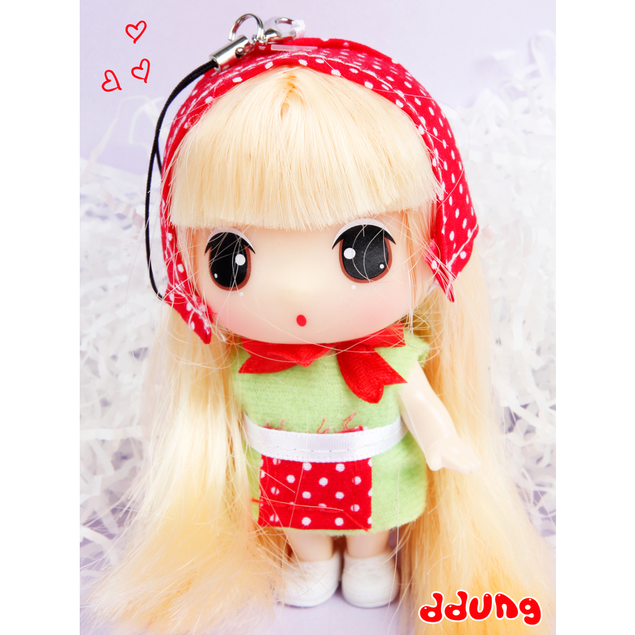 DDUNG DDung, 11см. Куколка - брелок коллекционная Красная шапочка