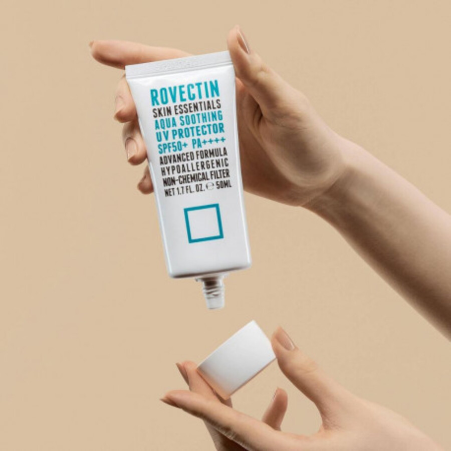ROVECTIN Rovectin Skin Essentials Aqua Soothing UV Protector SPF50+ PA++++, 50мл. Крем солнцезащитный на физических фильтрах