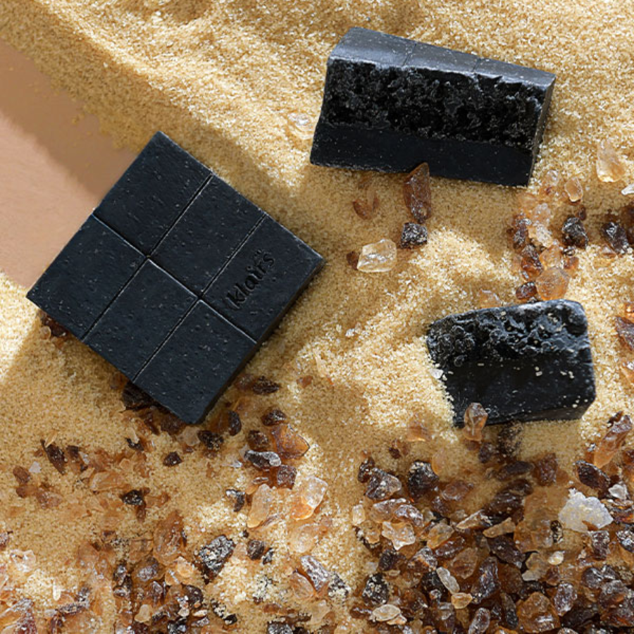 DEAR, KLAIRS Gentle Black Sugar Charcoal Soap, 100г Мыло для очищения пор с древесным углем
